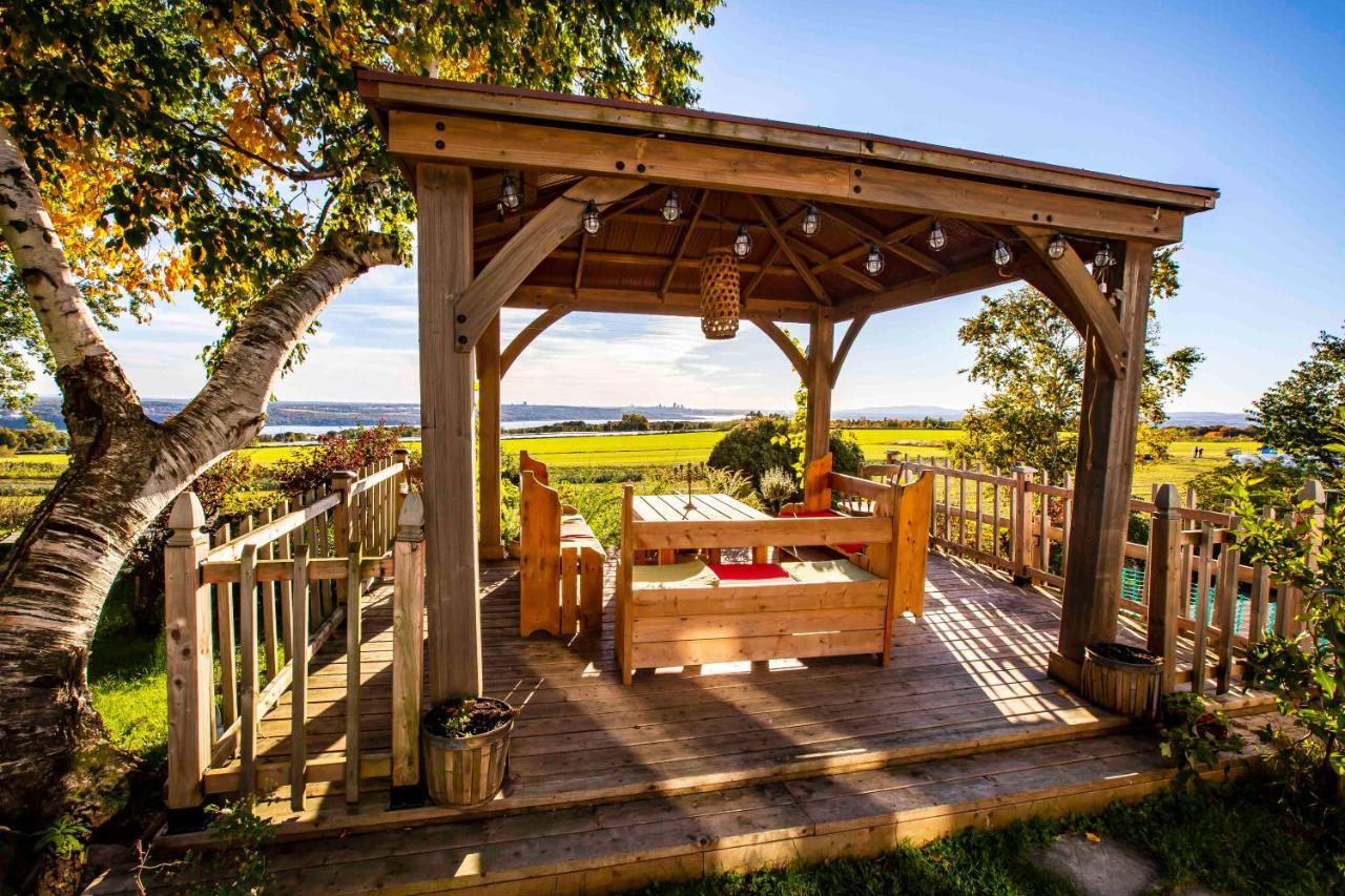 B&B Panorama St-Pierre-de-l'Île-d'Orléans Exterior foto